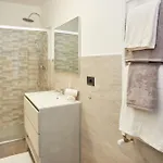 Modern Flat Per 6 Ac Parking * Aviano