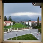 Modern Flat Per 6 Ac Parking * Aviano