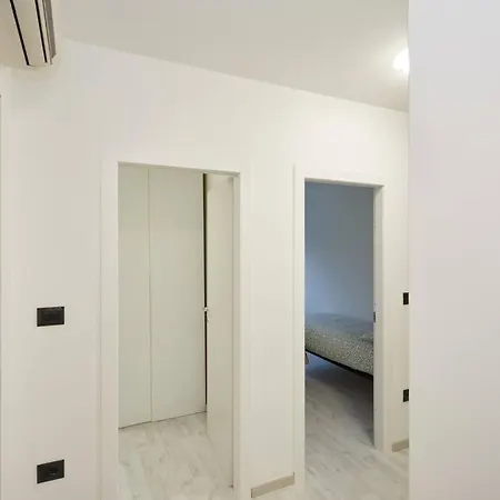 דירה Modern Flat Per 6 Ac Parking *