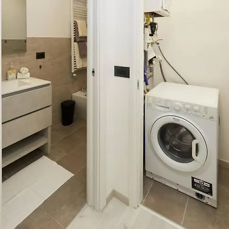 Modern Flat Per 6 Ac Parking דירה *